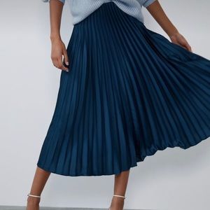 2 Zara Pleated Satin Effect Skirt